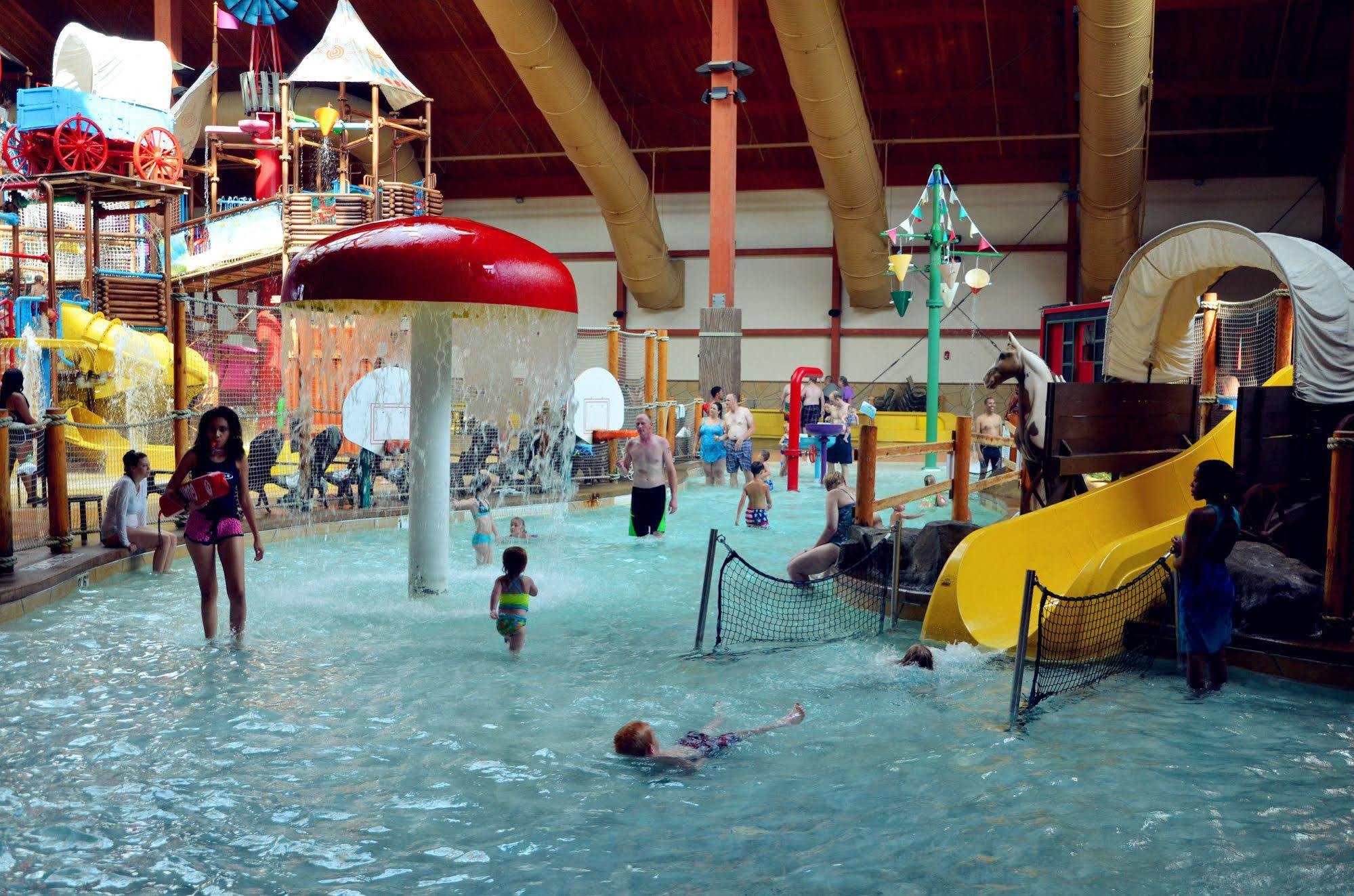 Fort Rapids Indoor Waterpark Resort Columbus Exteriér fotografie